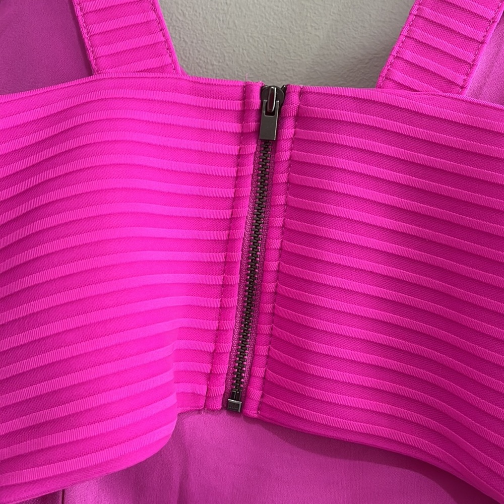 Express Hot Pink Crop Top Size Small - Picture 6 of 9